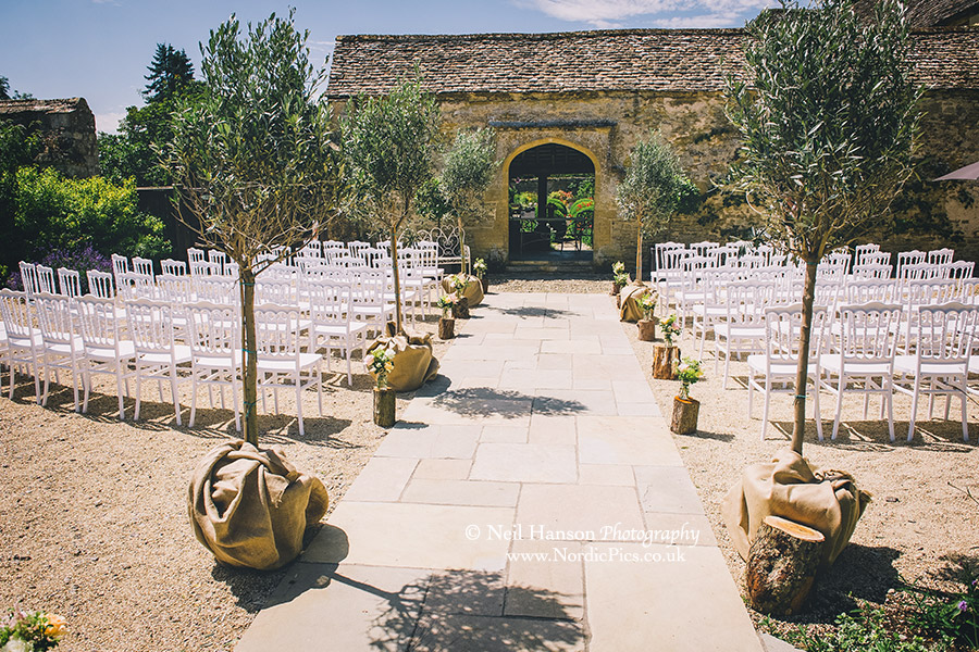 Caswell House outdoor wedding ceremony