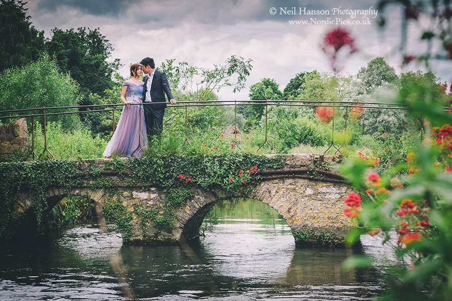 Chinese peer-wedding portraits in The Cotswolds