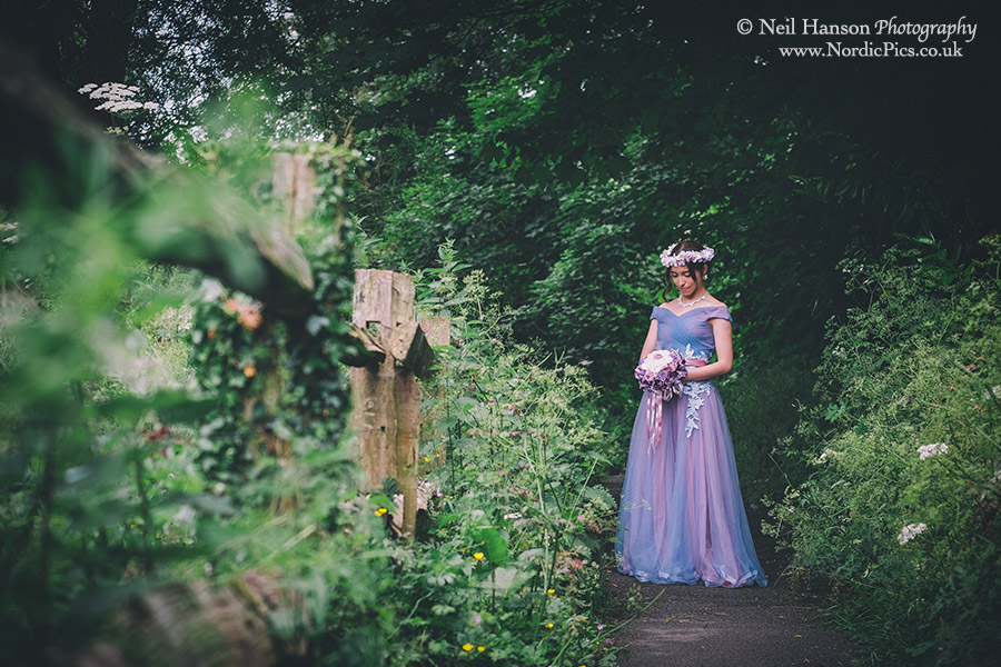 Cinese pre-wedding portraits in the cotswold village of Bibury