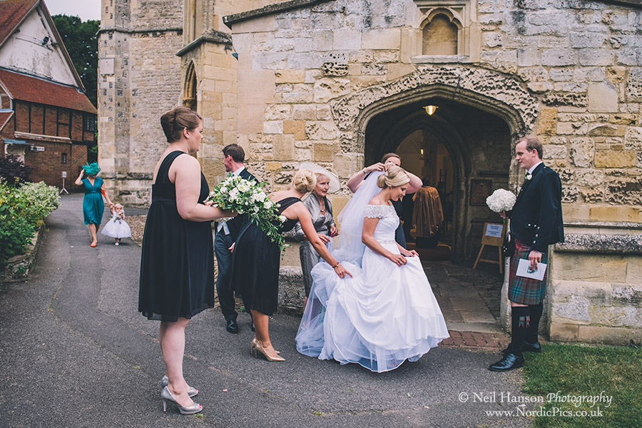 Bride arrives at Dorchester Abbey